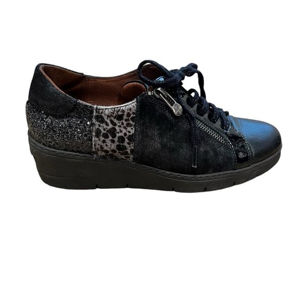 HISPANITAS Sporty Collection Black Sneakers Size 38/7.5 - Picture 1 of 8